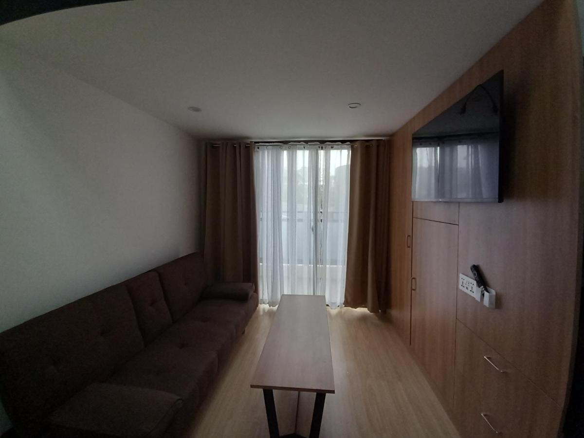 Leon'S Den Aparthotel Baguio City Exterior photo